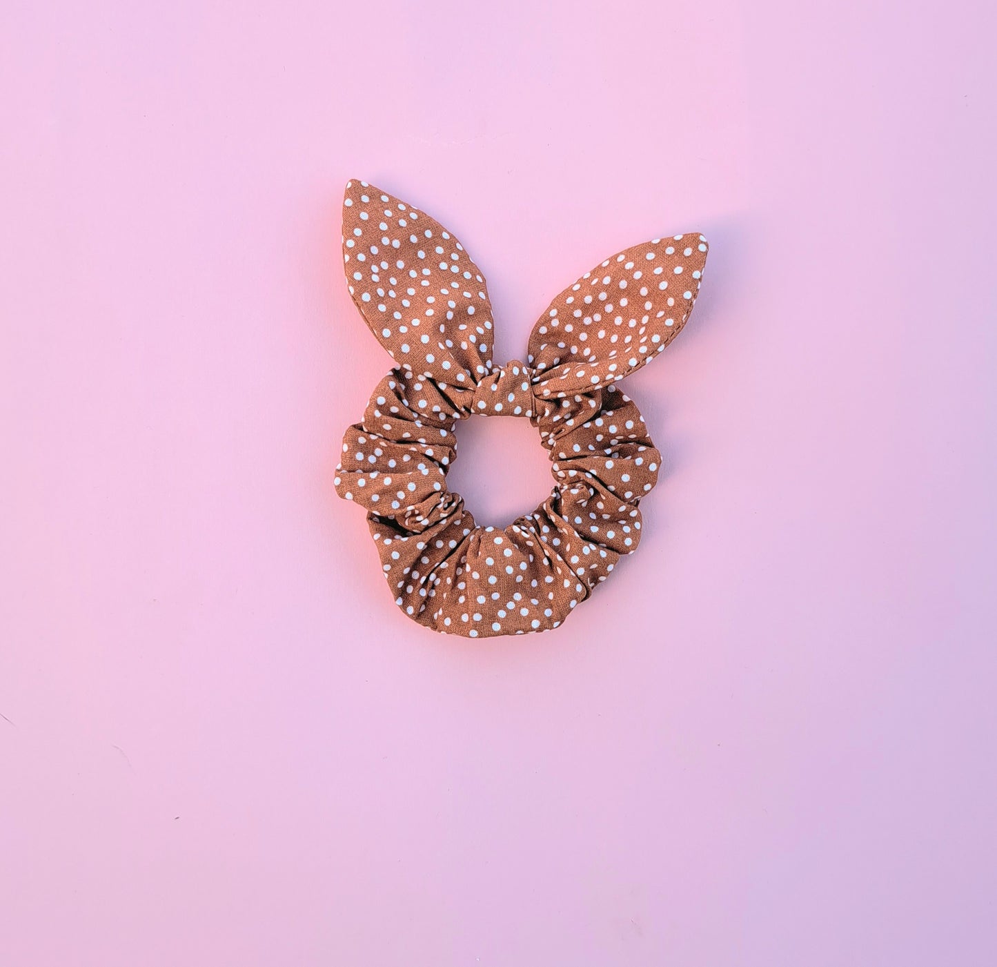 Scrunchie with polka dot bow